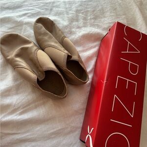 Capezio Women's Tan Dance Shoes